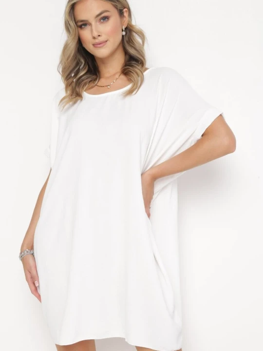 Zdjęcie produktu Biała Mini Sukienka z Krótkim Rękawem o Fasonie Nietoperza Kharson New Collection