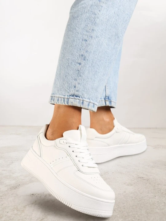 Zdjęcie produktu Białe Casualowe Sneakersy Vices na Niskiej Platformie Torila