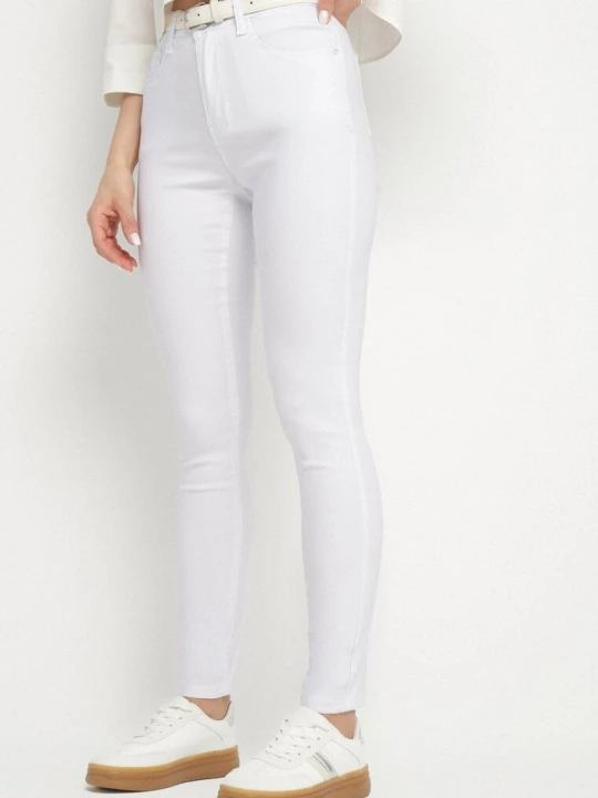 Zdjęcie produktu Białe Dopasowane Spodnie z Bawełną i Wysokim Stanem Sepiella B.s.jeans