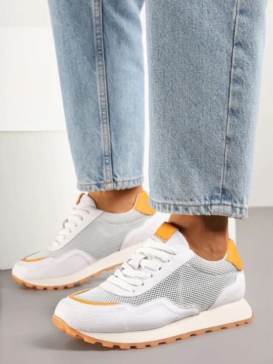 Zdjęcie produktu Białe Skórzane Sneakersy z Geometrycznym Wzorem Rivoiti Cambell