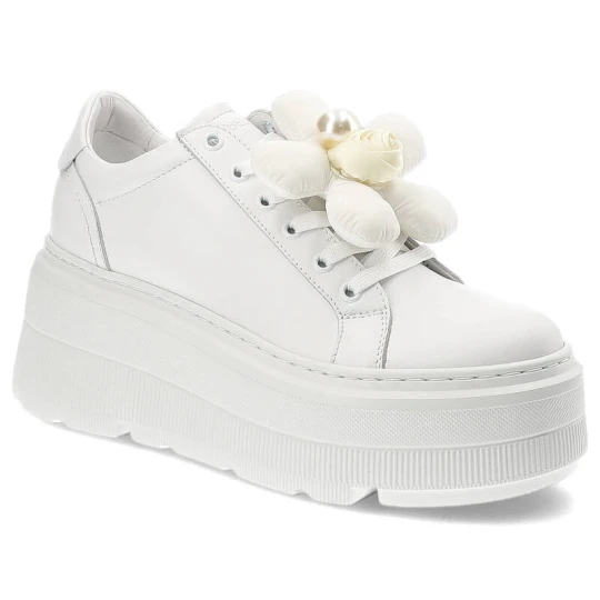 Zdjęcie produktu Białe Sneakersy Chebello Modne Obuwie Na Platformie