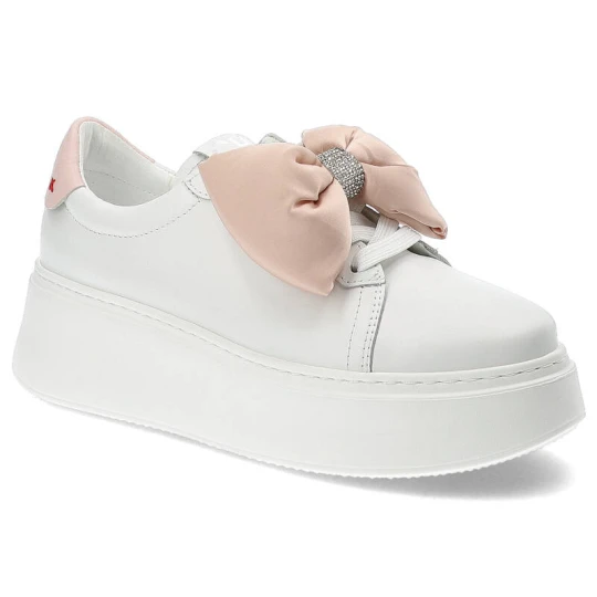 Zdjęcie produktu Białe Sneakersy Chebello Wygodne Obuwie Damskie Z Kokardą