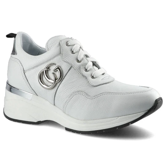 Zdjęcie produktu Sneakersy damskie Karino, skórzane na podwyższonej podeszwie z metalicznym akcentem i boczną ozdobą, białe, 3711-010-P