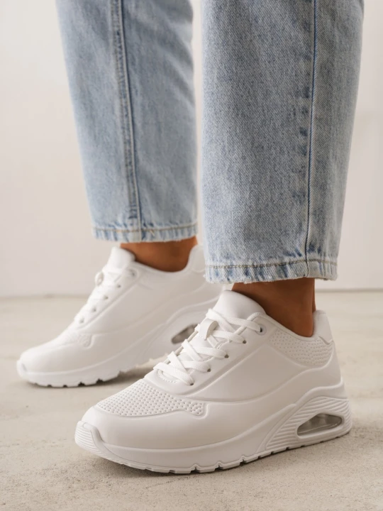 Zdjęcie produktu Białe Sneakersy na Grubej Podesziwe Ozdobione Przezroczystą Wstawką Riosanna
