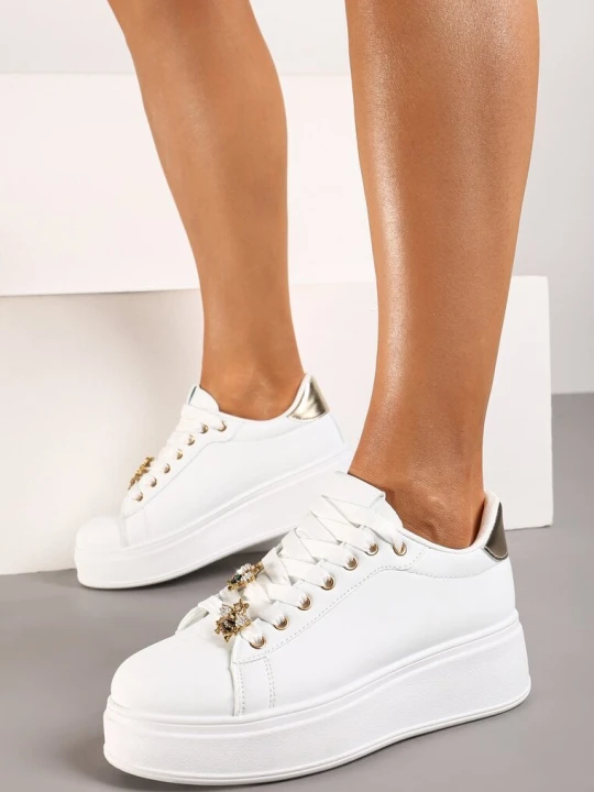 Zdjęcie produktu Białe Sneakersy na Grubej Podeszwie z Cyrkoniami i Perłami Wasibia