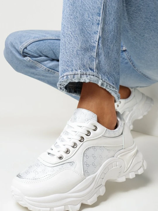 Zdjęcie produktu Białe Sneakersy na Grubej Podeszwie z Metaliczną Nitką Adeteia