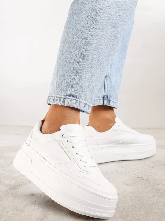 Zdjęcie produktu Białe Sneakersy na Platformie Ozdobionej Tłoczeniem Vaiviera
