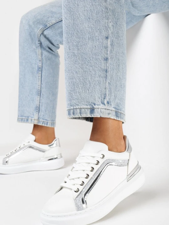 Zdjęcie produktu Białe Sneakersy na Platformie z Metalicznymi Wstawkami Tilene