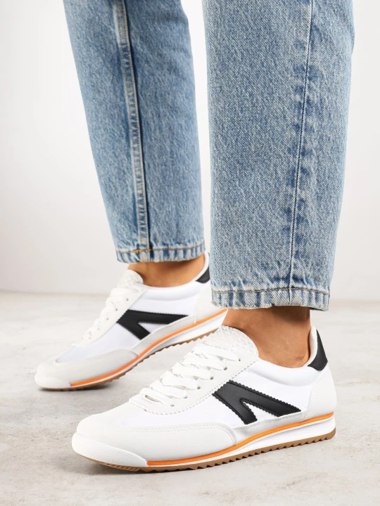 Zdjęcie produktu Białe Sneakersy Ozdobione Geometrycznym Wzorem Teroti Renda