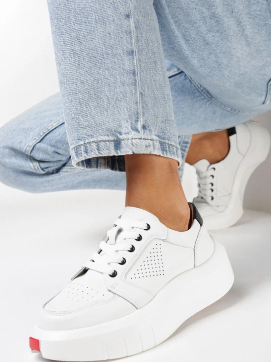 Zdjęcie produktu Białe Sneakersy Skórzane przed Kostkę na Grubej Podeszwie Miealla