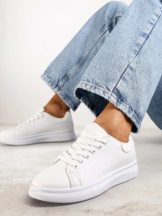 Zdjęcie produktu Białe Sneakersy Sznurowane na Płaskiej Podeszwie Azih
