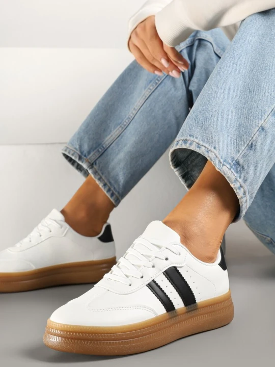 Zdjęcie produktu Białe Sneakersy Tenisówki Ozdobione Paskami i Perforacją Jenadira Lady Glory