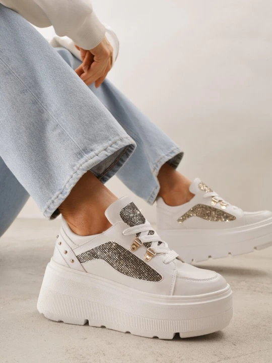 Zdjęcie produktu Białe Sneakersy VICES na Koturnie z Brokatowymi Wstawkami Morinatea