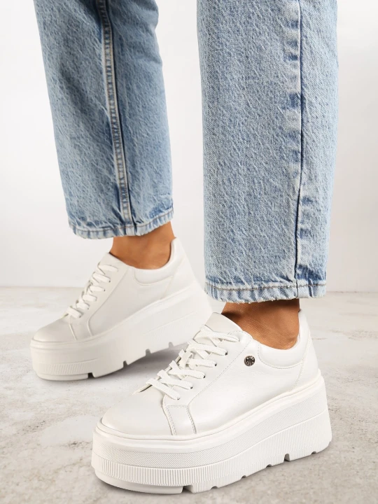 Zdjęcie produktu Białe Sneakersy Vices na Platformie Miriri
