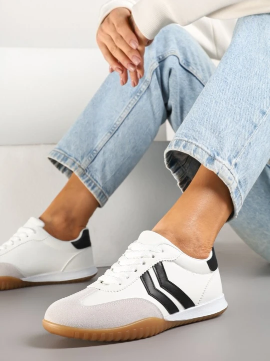 Zdjęcie produktu Białe Sneakersy w Stylu Tenisówek z Paskami na Boku Cholewki Aitoria