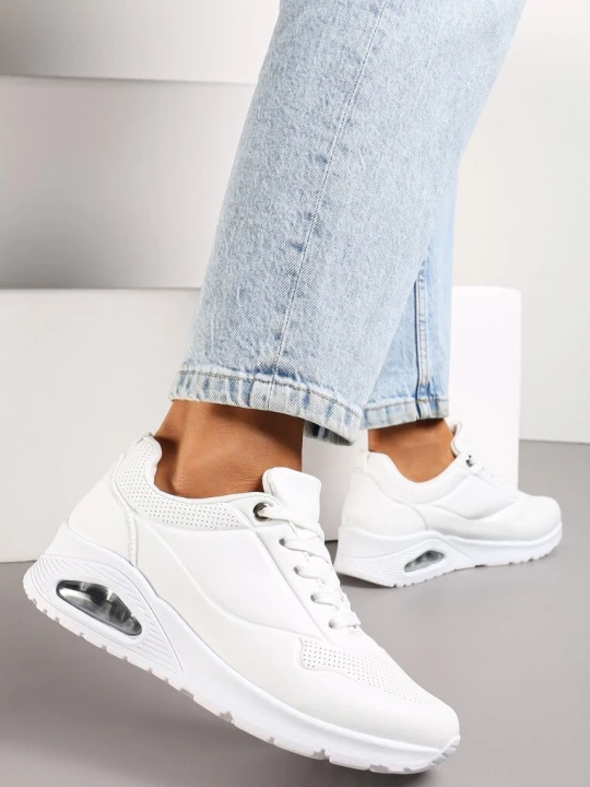 Zdjęcie produktu Białe Sneakersy z Imitacji Skóry na Podeszwie Air ze Sznurowaniem Nirele
