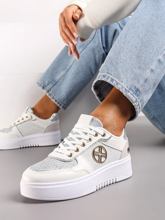 Zdjęcie produktu Białe Sneakersy z Metalicznymi Wstawkami i Brokatem na Grubej Podeszwie Xaneta