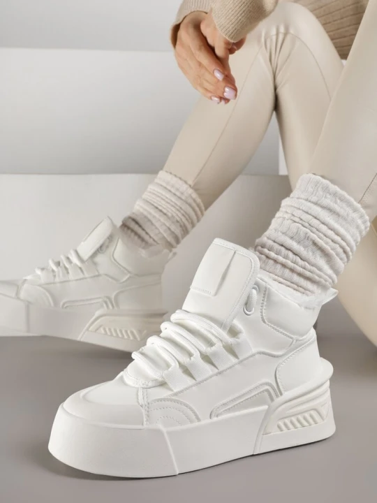 Zdjęcie produktu Białe Sneakersy z Ociepleniem na Platformie z Tłoczeniem Newedela Fashion