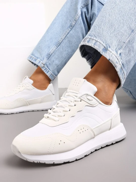 Zdjęcie produktu Białe Sneakersy Zdobione Wstawkami z Imitacji Skóry Fayela