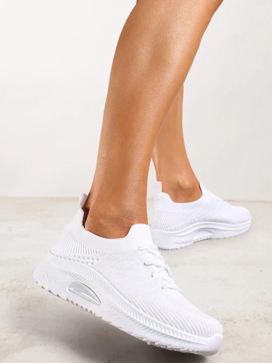 Zdjęcie produktu Białe Wsuwane Buty Sportowe w Skarpetkowym Stylu z Ozdobną Podeszwą Moonlise