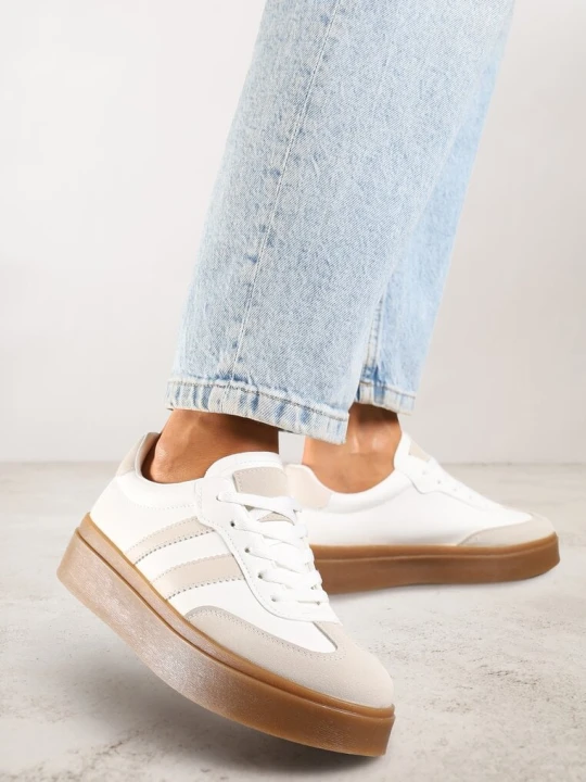 Zdjęcie produktu Biało-Beżowe Sneakersy na Kauczukowej Podeszwie Ozdobione Paskami Nilimea Via Giulia