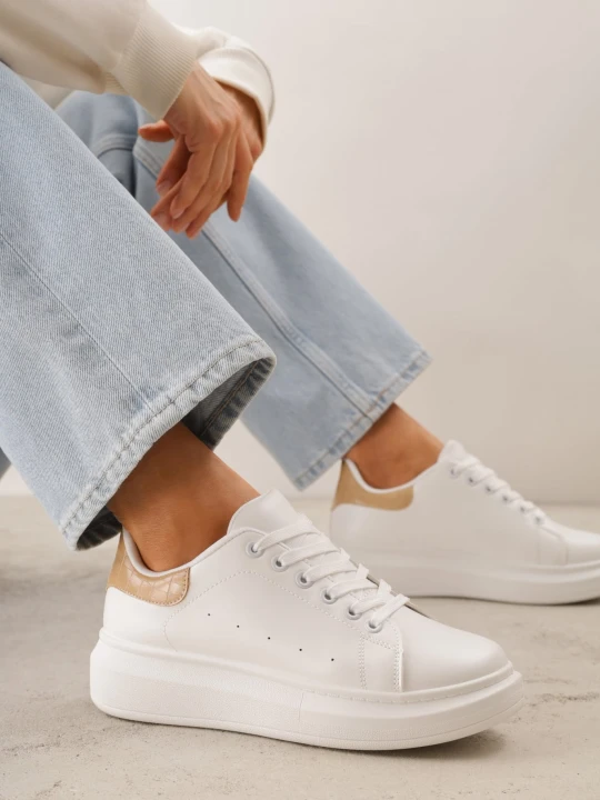 Zdjęcie produktu Biało-Beżowe Sneakersy na Niskiej Platformie w Klasycznym Stylu Lucid Dream Vices