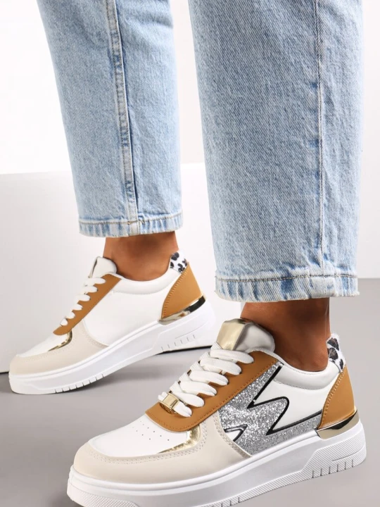 Zdjęcie produktu Biało-Brązowe Płaskie Sneakersy z Metalową i Brokatową Wstawką Nebritta