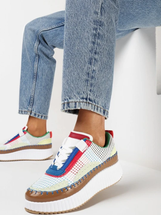 Zdjęcie produktu Biało-Brązowe Sneakersy z Patchworkową Cholewką i Tłoczoną Platformą Geridia
