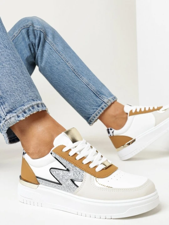 Zdjęcie produktu Biało-Brązowe Sznurowane Sneakersy na Płaskiej Podeszwie z Metaliczną i Brokatową Wstawką Mebassa