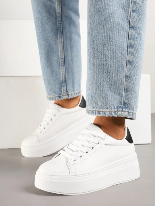 Zdjęcie produktu Biało-Czarne Klasyczne Sneakersy na Grubej Podeszwie Tosirra Via Giulia