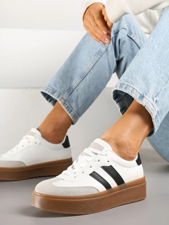 Zdjęcie produktu Biało-Czarne Klasyczne Sneakersy Tenisówki na Niskiej Platformie Denirla Romanciaga