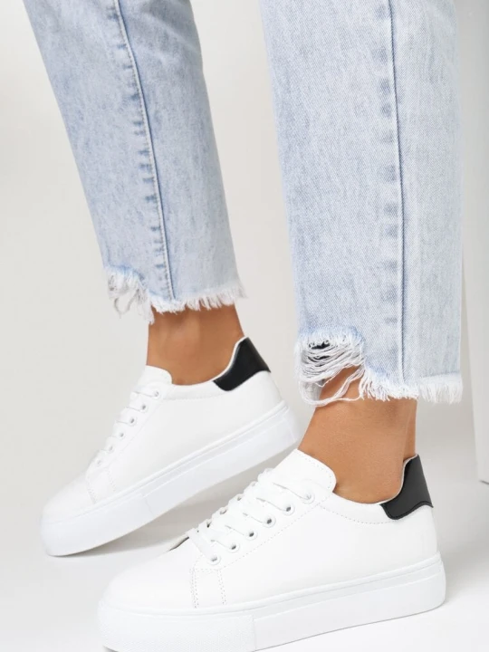 Zdjęcie produktu Biało-Czarne Sneakersy Iolusa