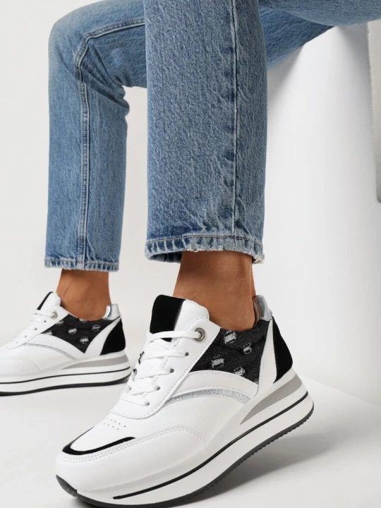 Zdjęcie produktu Biało-Czarne Sneakersy na Grubej Podeszwie Zdobione Brokatem i Naszywkami Gevia