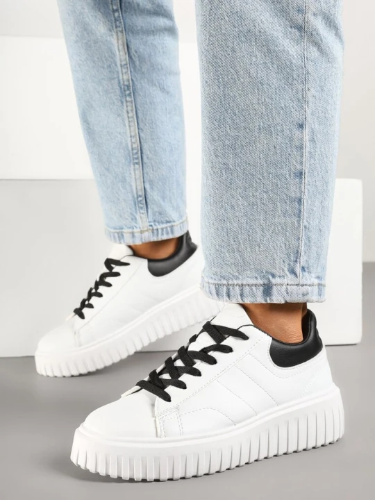 Zdjęcie produktu Biało-Czarne Sneakersy na Grubej Tłoczonej Podeszwie Zdivila Renda