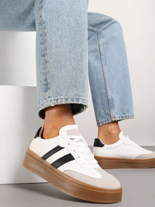 Zdjęcie produktu Biało-Czarne Sneakersy na Kauczukowej Podeszwie Ozdobione Paskami Nilimea Via Giulia