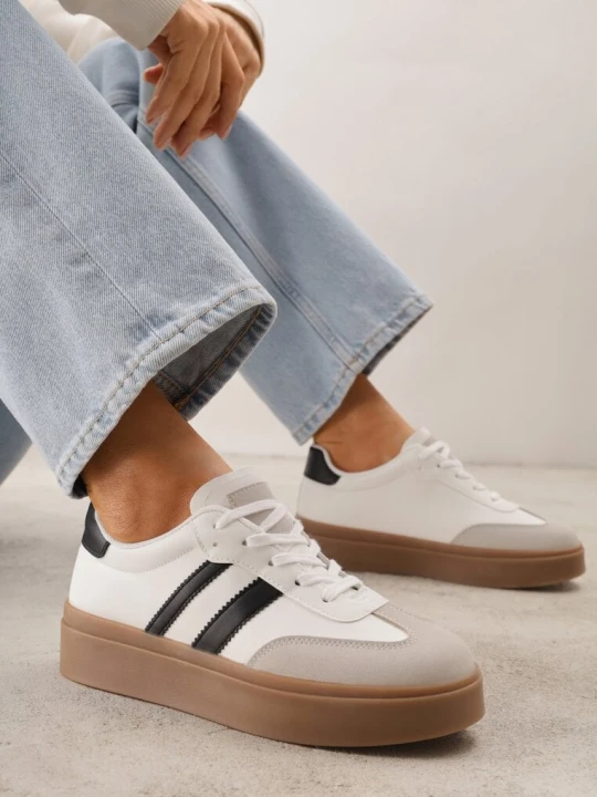 Zdjęcie produktu Biało-Czarne Sneakersy Tenisówki Ozdobione Paskami Sovresia Ideal