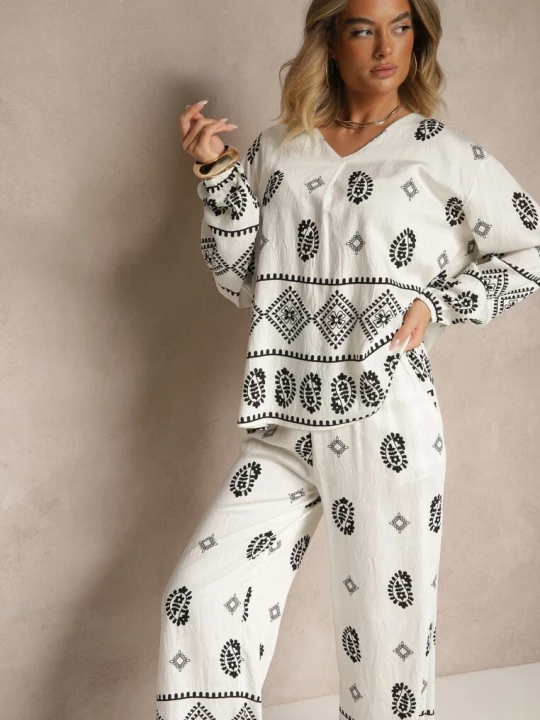 Zdjęcie produktu Biało-Czarny Komplet w Stylu Etno Spodnie z Gumką w Pasie i Bluzka Oversize Eviralyn J&x