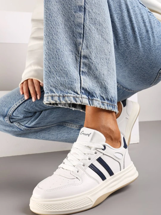 Zdjęcie produktu Biało-Niebieskie Sneakersy na Płaskiej Podeszwie Ozdobione Paskami Noraria