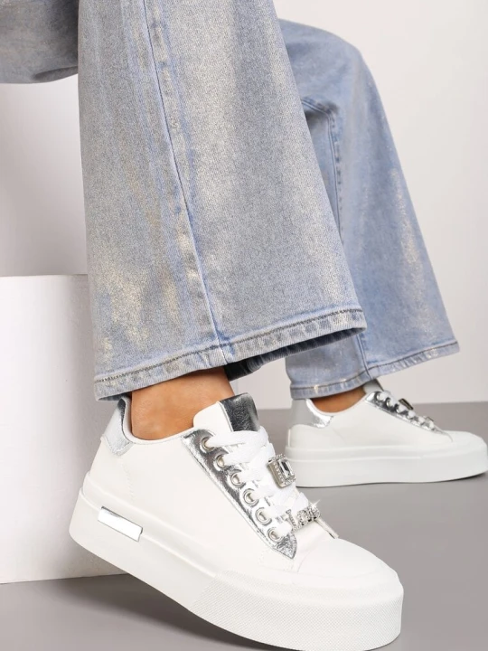 Zdjęcie produktu Biało-Srebrne Sneakersy na Grubej Podeszwie z Metalicznymi Wstawkami i Cyrkoniami Himaria