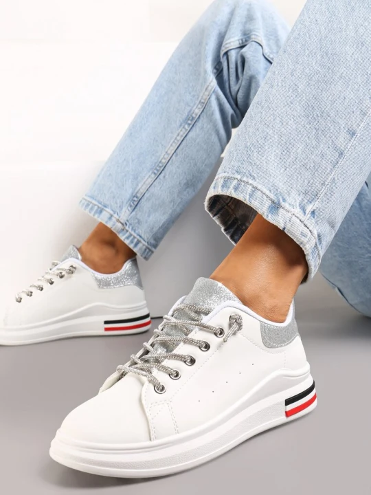 Zdjęcie produktu Biało-Srebrne Sneakersy Ozdobione Brokatem z Cyrkoniami na Sznurowadłach Nilena