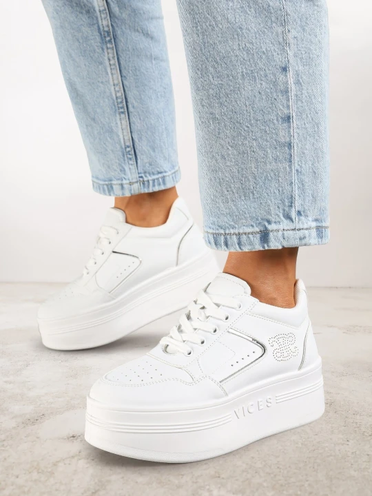 Zdjęcie produktu Biało-Srebrne Sneakersy Vices na Grubej Podeszwie z Metalicznymi Wstawkami Nelesea