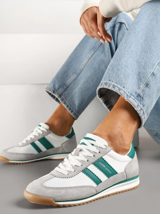 Zdjęcie produktu Biało-Szare Sneakersy ze Skórzaną Wkładką i Ozdobnymi Paskami Nasnella Goodin