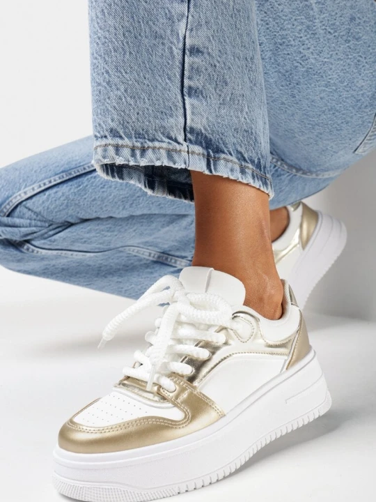 Zdjęcie produktu Biało-Złote Sneakersy na Grubej Podeszwie z Licznymi Wstawkami na Cholewce Lairemea