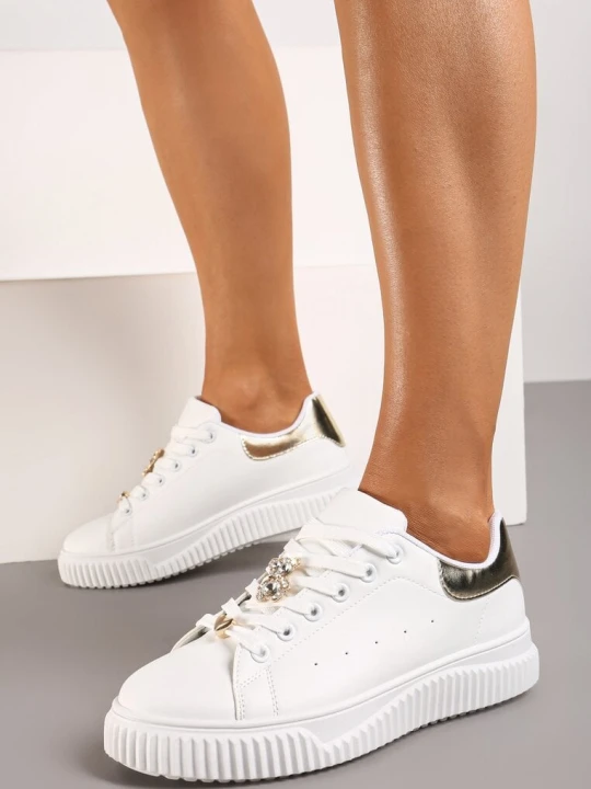Zdjęcie produktu Biało-Złote Sneakersy na Niskiej Platformie ze Wstawką z Ekozamszu i Złotym Misiem Nleona