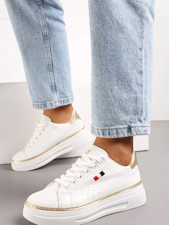 Zdjęcie produktu Biało-Złote Sneakersy na Platformie z Klasycznym Sznurowaniem i Kontrastową Lamówką Airuqa