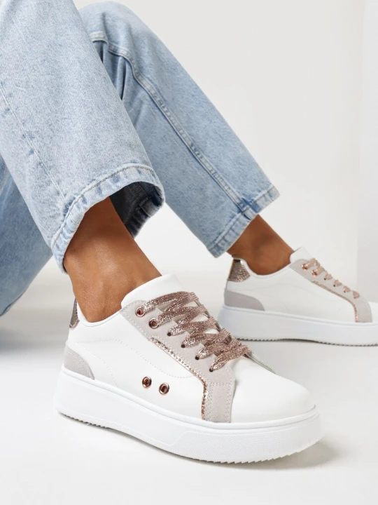 Zdjęcie produktu Biało-Złote Sneakersy przed Kostkę na Grubej Podeszwie z Metalicznymi Wstawkami Aglimria