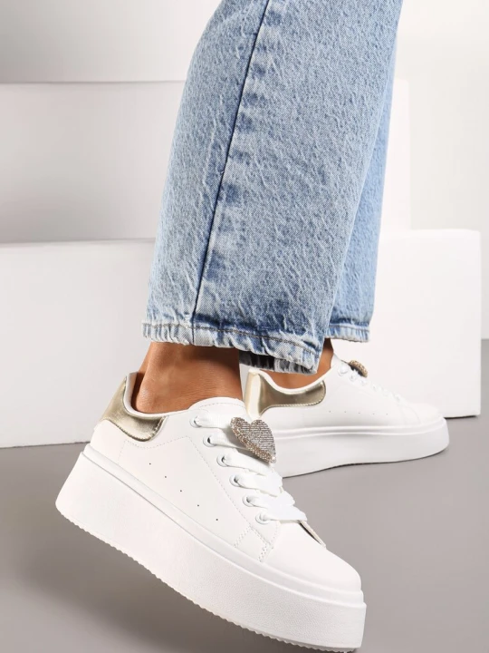Zdjęcie produktu Biało-Złote Sznurowane Sneakersy na Grubej Podeszwie z Metalową Ozdobą i Cyrkoniami Cavendra
