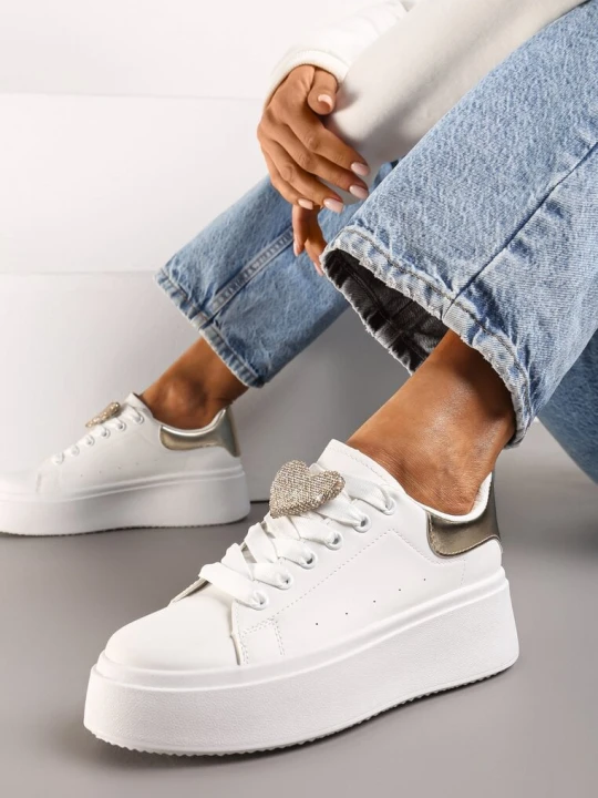 Zdjęcie produktu Biało-Złote Wiązane Casualowe Sneakersy na Platformie z Cyrkoniami i Metalową Aplikacją Illita
