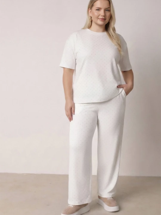 Zdjęcie produktu Biały Komplet Bawełniany o Fasonie Oversize T-shirt i Spodnie Azilane Ab. Ambitonfly