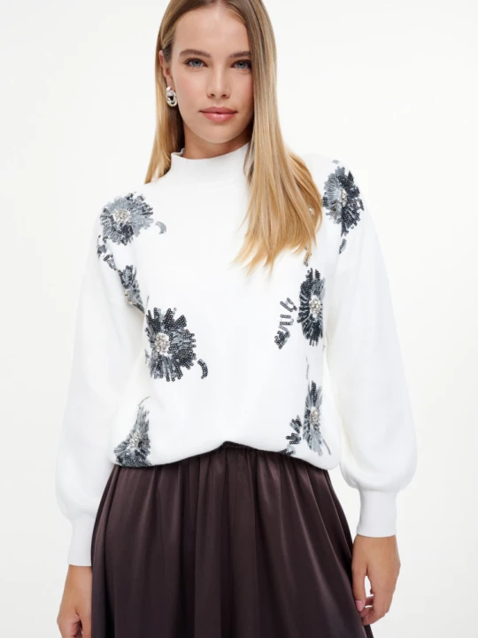 Zdjęcie produktu Biały sweter oversize z cekinową aplikacją Greenpoint